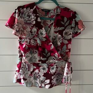 Ellen Tracy faux wrap blouse size medium. Excellent condition.  Floral print.